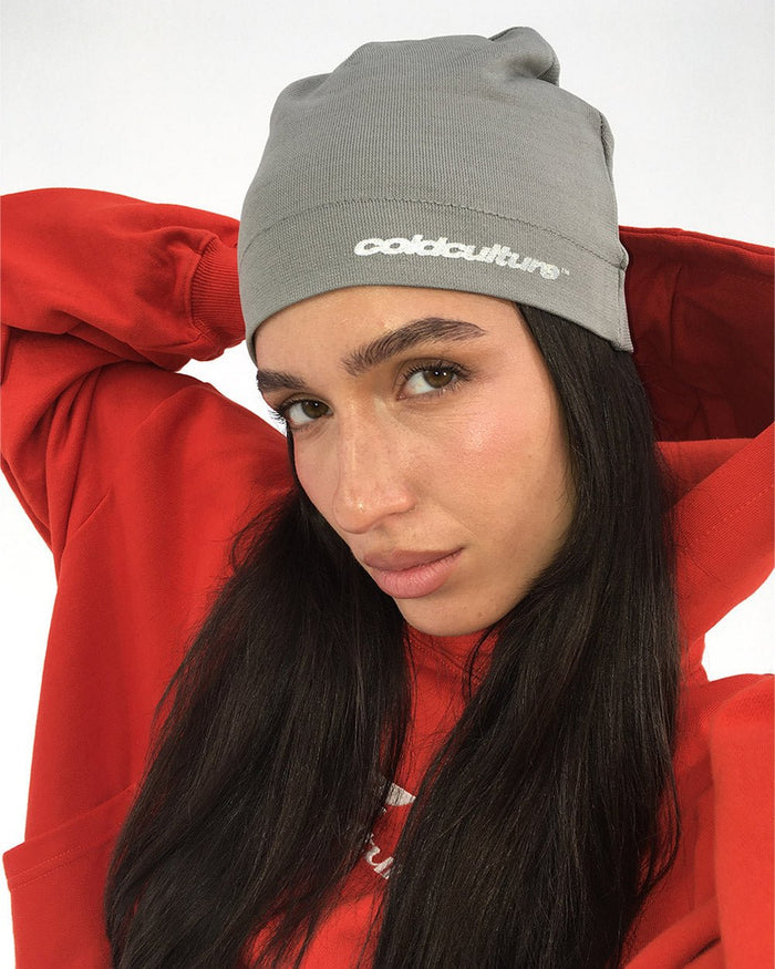 FLASH BEANIE GREY - grey beanie, on model close-up - Cold Culture