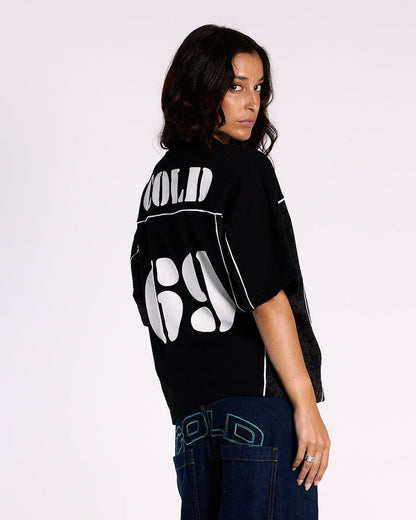 GAME PLAYER TEE BLACK - black jersey style tee, back view on female model - Cold Culture #woman