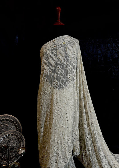 Kamdani Mukaish: Alaya