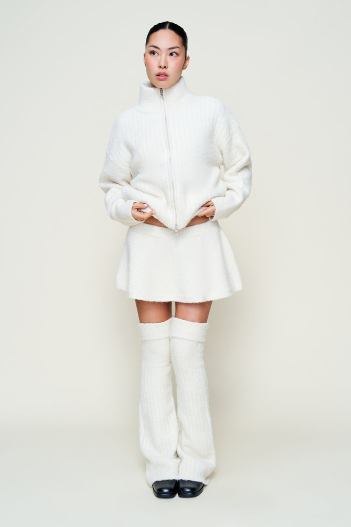MILA ZIP UP IN IVORY