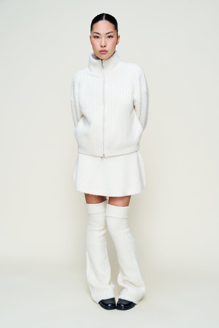 MILA ZIP UP IN IVORY