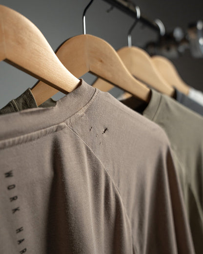 MOTO CROP TEE - EARTH